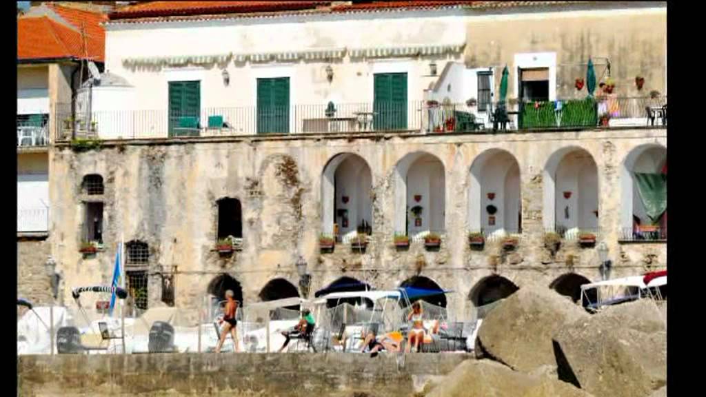 Jamm jà. Benvenuti a Castellabate, un set tra cielo e mare