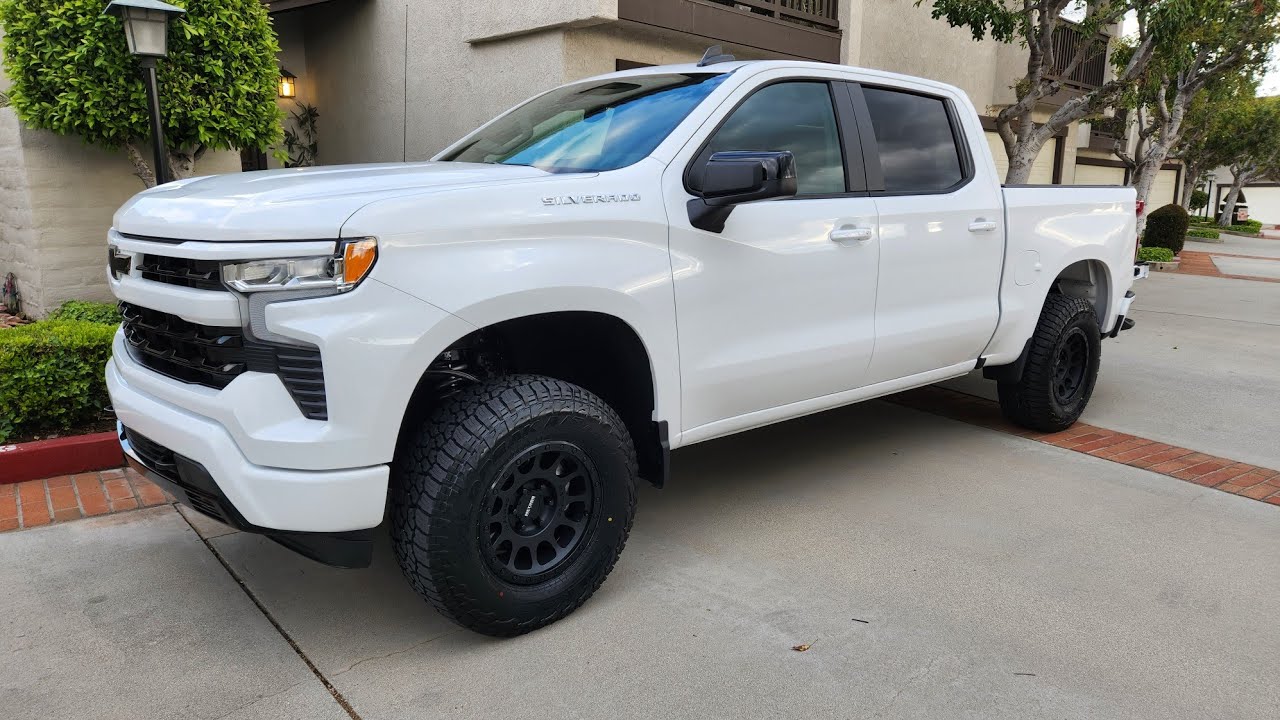 Silverado RST 5.3 2023 года с комплектом Cognito Fox 2.0 3 дюйма (только начало...)