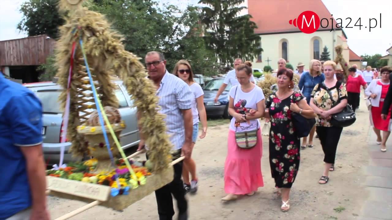 korow&oacute;d dożynkowy w Przewozie