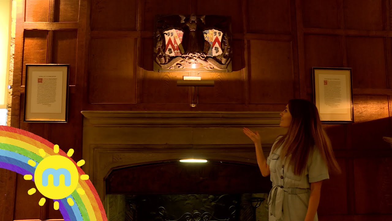 Coat of Arms Flag | Hever Castle | Amy | Milkshake!