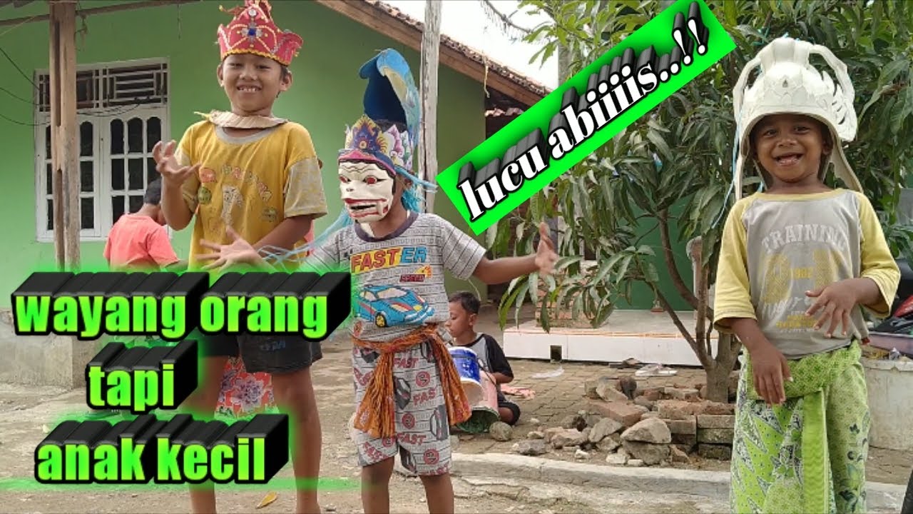 Wayang wong khas indramayu tapi anak kecil..Lucu abiiis...!