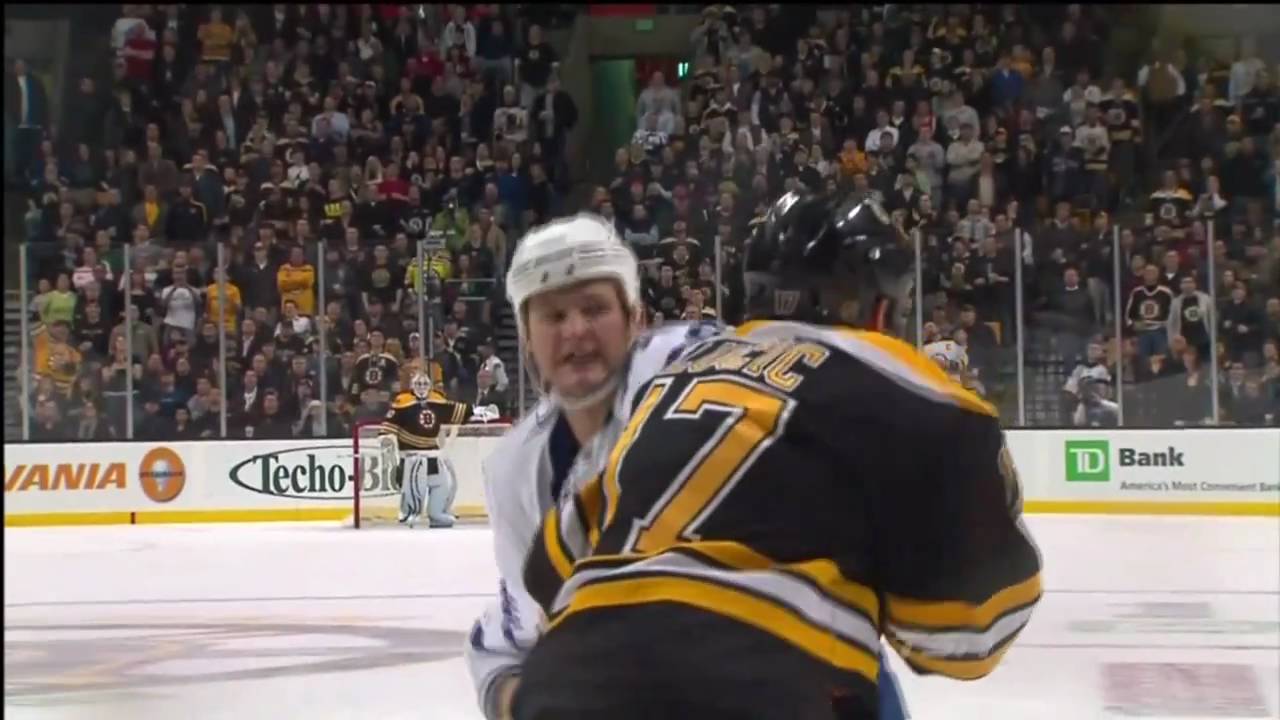 Jay Rosehill vs Milan Lucic - Mar 31st 2011 (HD)