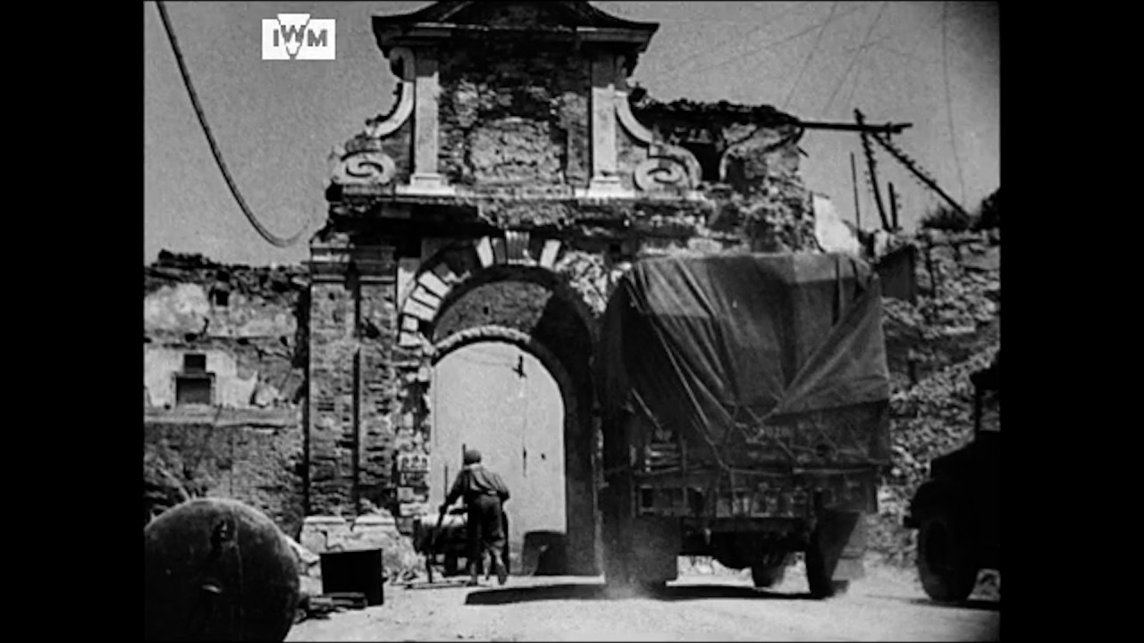 Cinegiornale di guerra - Liberazione di Montone - 2° Guerra Mondiale | Filmato raro WWII (1944)