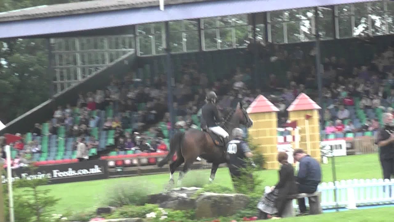 Niveau 1136 & Linda Heed