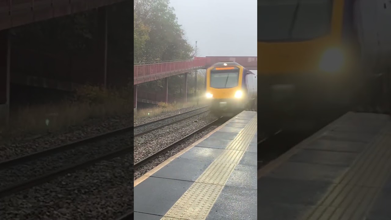 Class 195 passing East Garforth in the fog ( 2 tone)  #shorts #trains