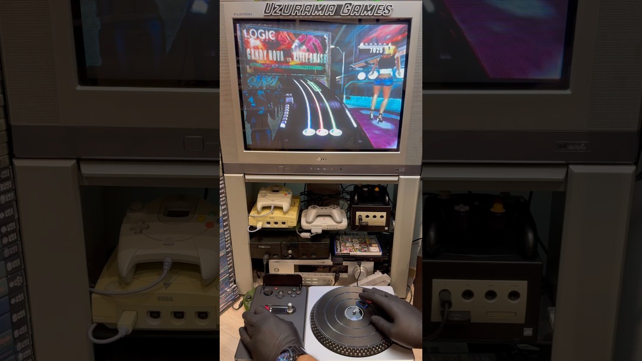 DJ Hero on PlayStation 2 🪩🎧🎶 #djhero #dj #music #ps2 #playstation #shorts
