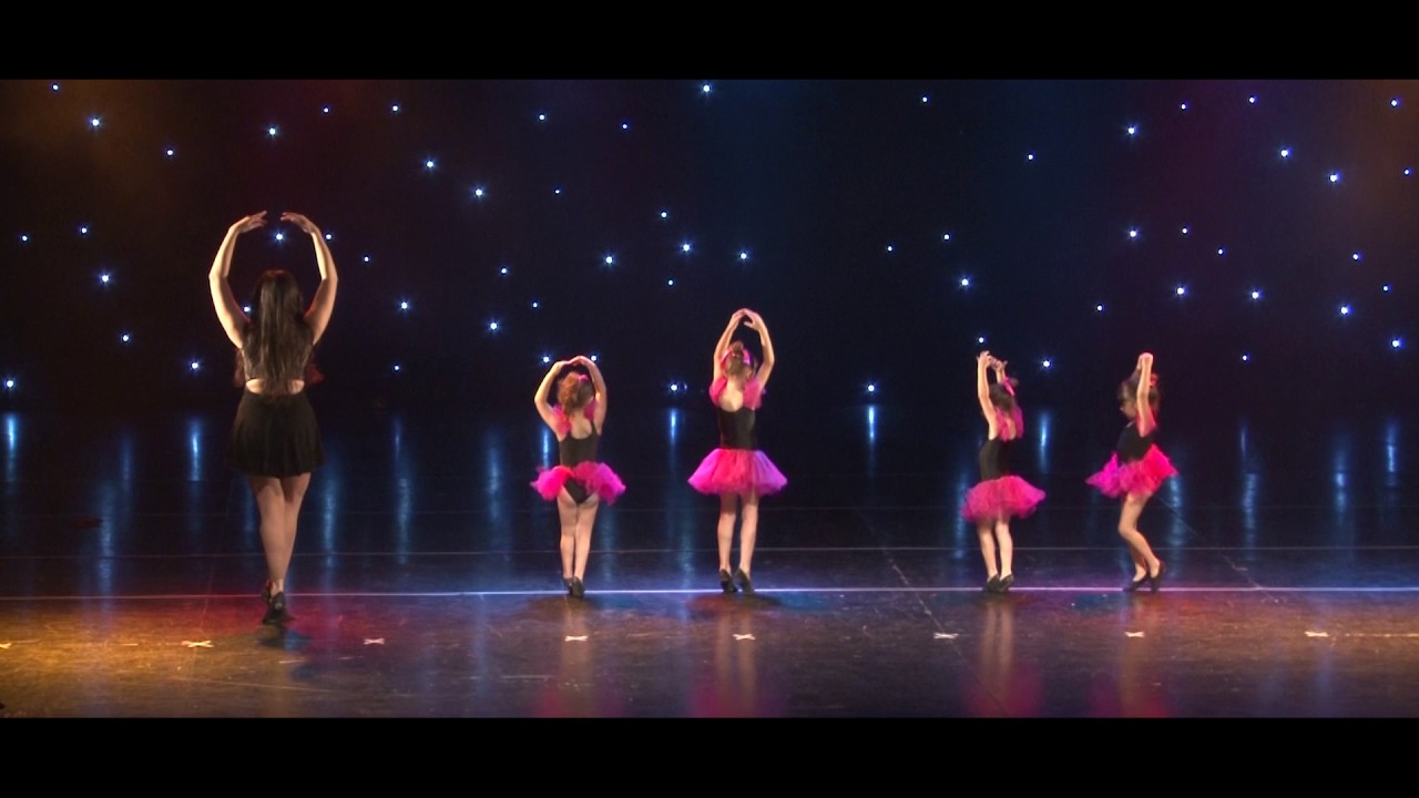 CREW ESCUELA DE BAILE - DANZA JAZZ INFANTIL A - TEATRO NINI MARSHALL