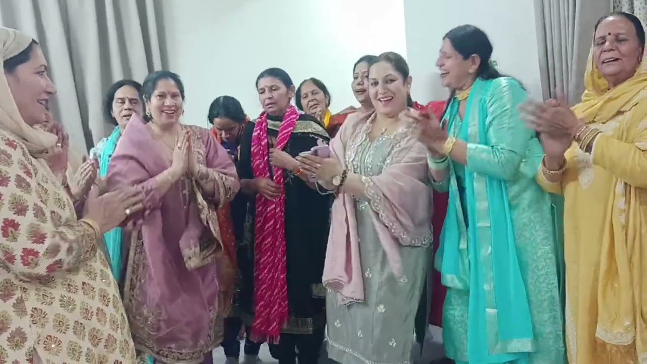 आज रोहिणी सैक्टर 3 में किया बेबे हमने कीर्तन # बताना कैसा लगा @सुनीता मान मान M 8295264099