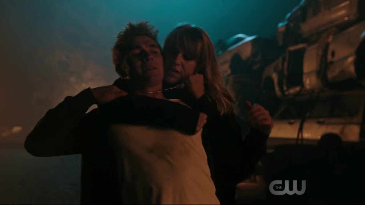 Riverdale Season 3 Episode 8|Jelly bean saves Archie from Penny