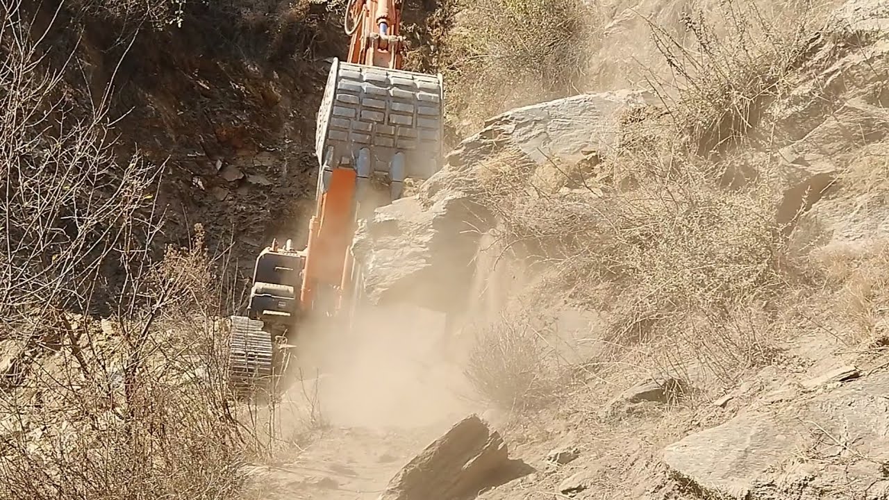 Dangerous Mountain Road cutting with Excavator Machine /Tata Hitachi/ Excavator/ planet 
