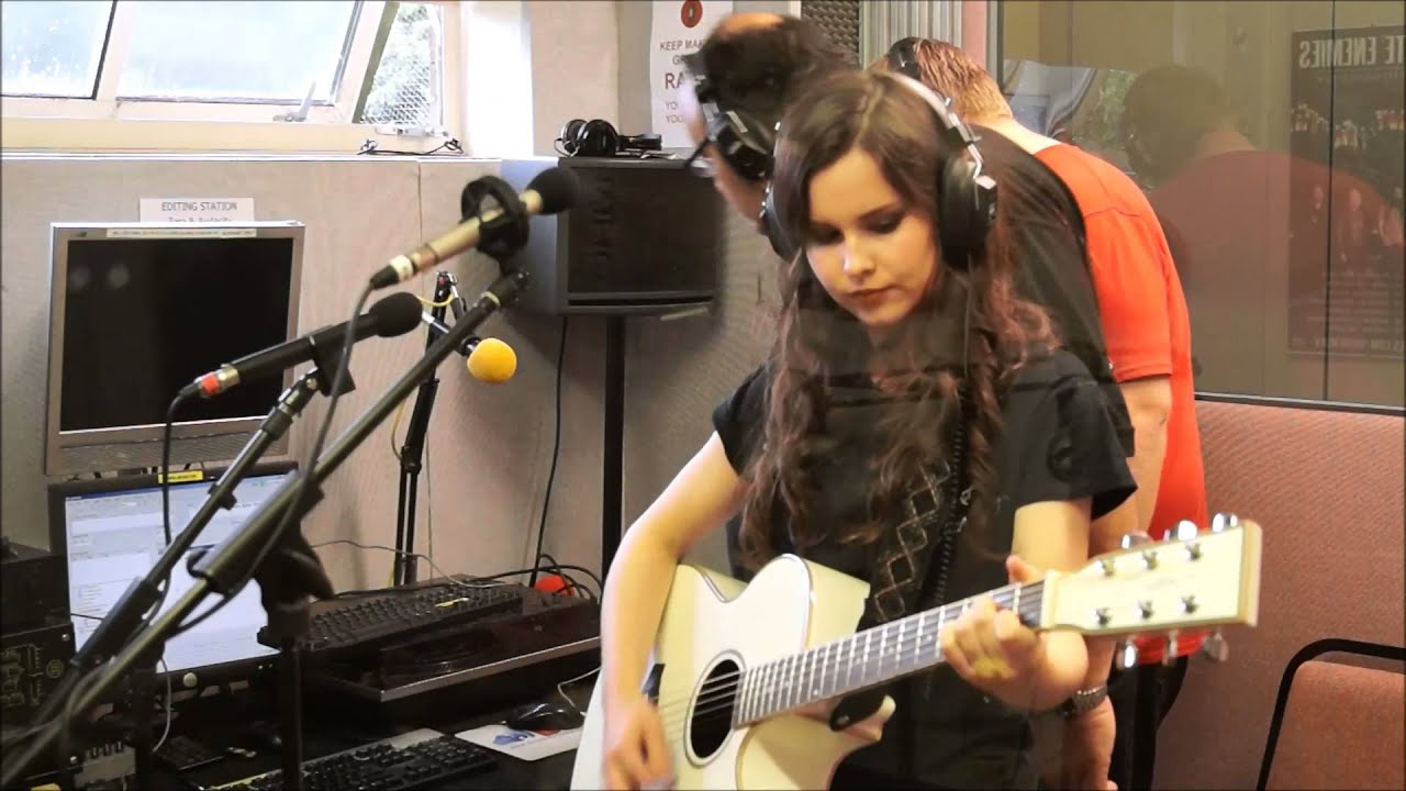 Grace Martinson - Like Rain I Fell - Live on BSR 103.4FM