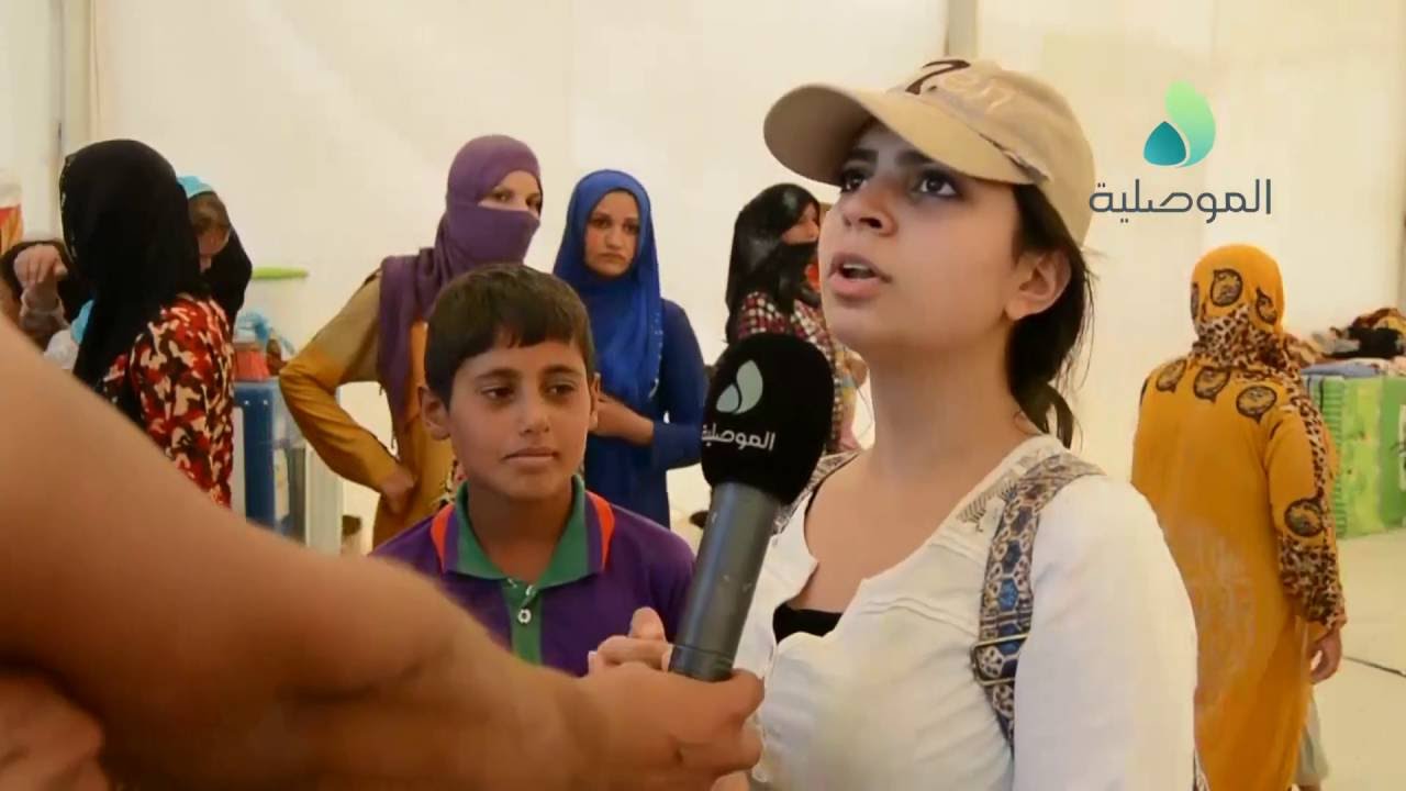 منظمات انسانية ومتطوعين يقدمون مساعدات انسانية لنازحي ديبكة