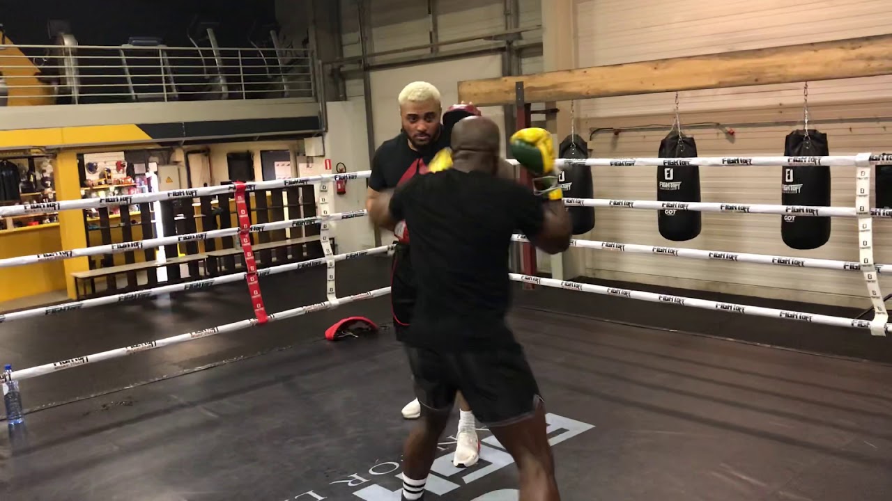 Pad boxing round 1 #reels #viral #videos #boxing