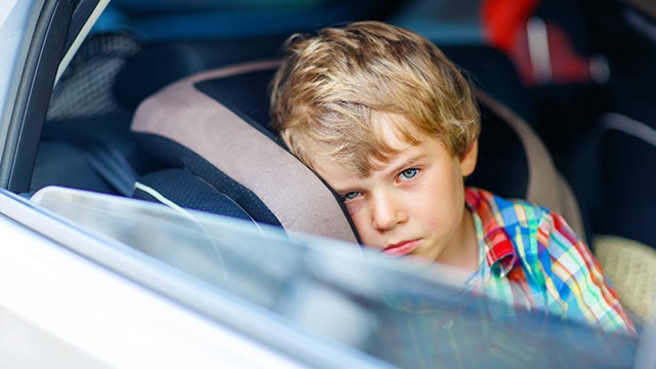 Dr. Oz's 3 Tips For Preventing Motion Sickness While Traveling In a Car