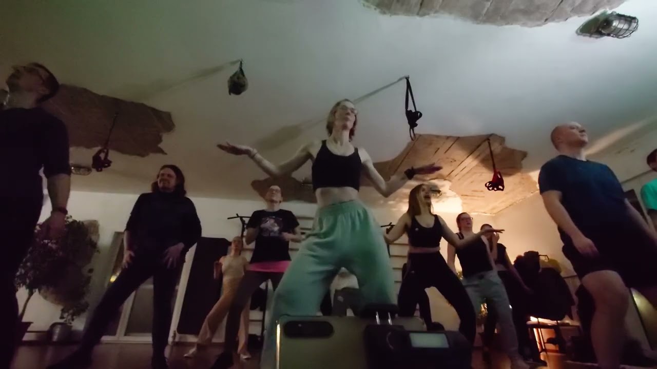 Munhu Wako - Reggaeton - BÁZIS - Hévíz - Never Back Down Dance