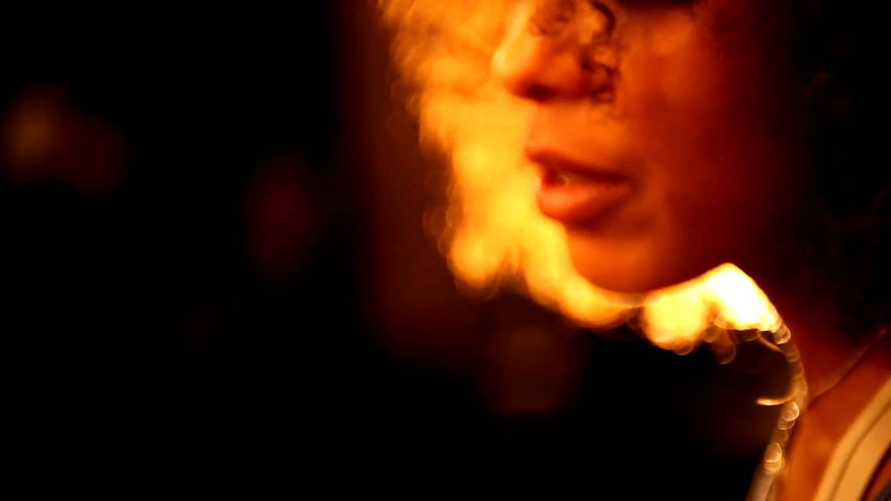 FLEUR EARTH - AM BODEN