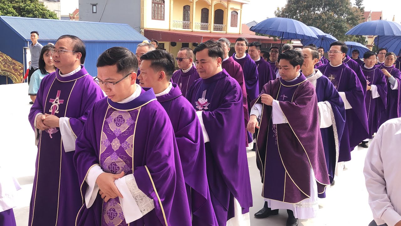 Tuần Chầu Chính Tiệc Giáo Xứ Phú Hải Giáo Phận Bùi Chu , Rước Đoàn Lễ Nghi Vào Dâng Thánh Lễ Đồng Tế