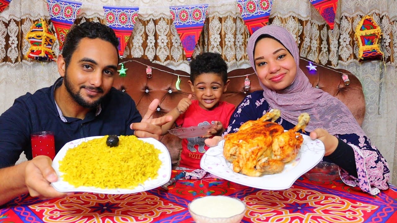 تحدي اكل فرخه كبيره مع رز بسمتي وتوميه فطار اخر رمضان