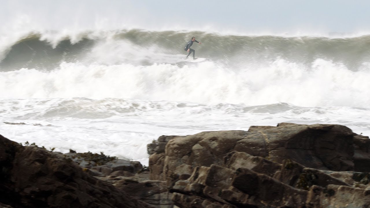 Pilgrims - UK Pro Surfers & locals in barrelling waves with Reubyn Ash