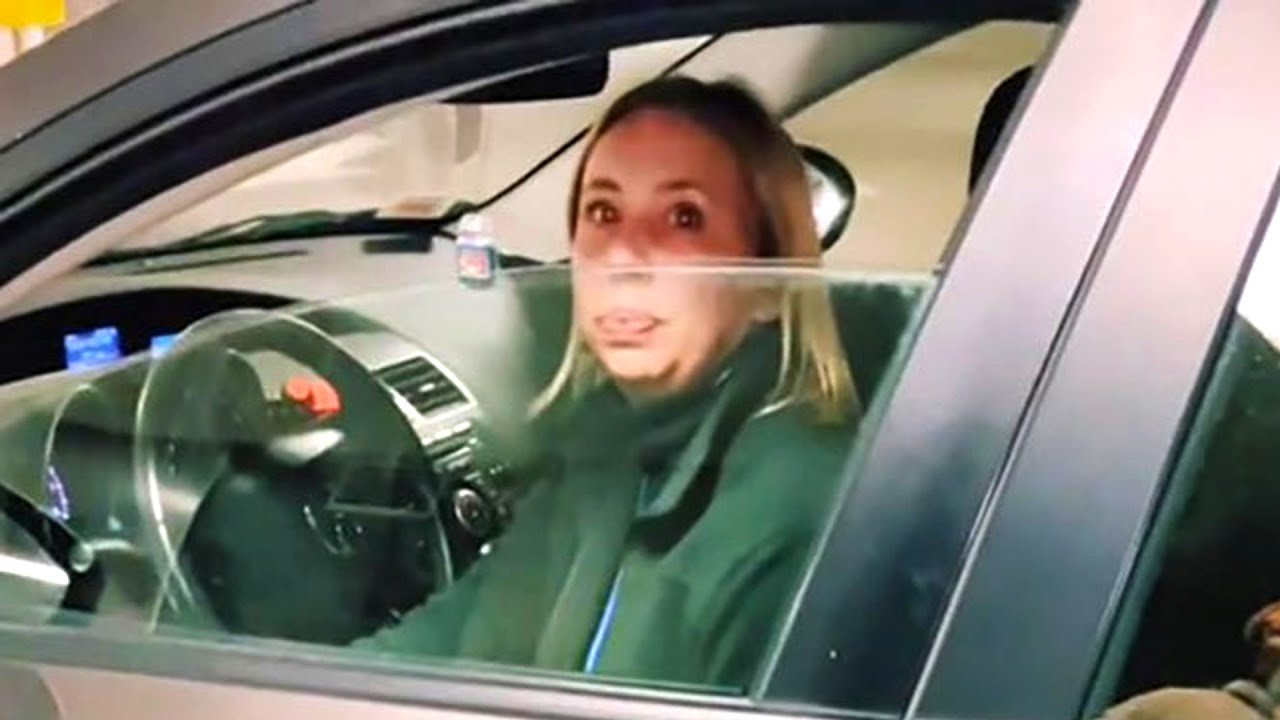 When A Karen Gets Pulled Over.