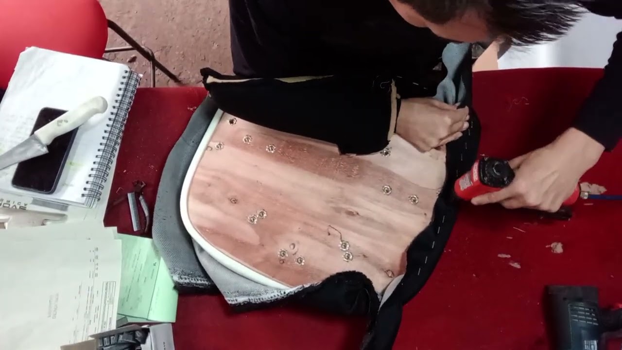 Tapizado de asiento inyectado