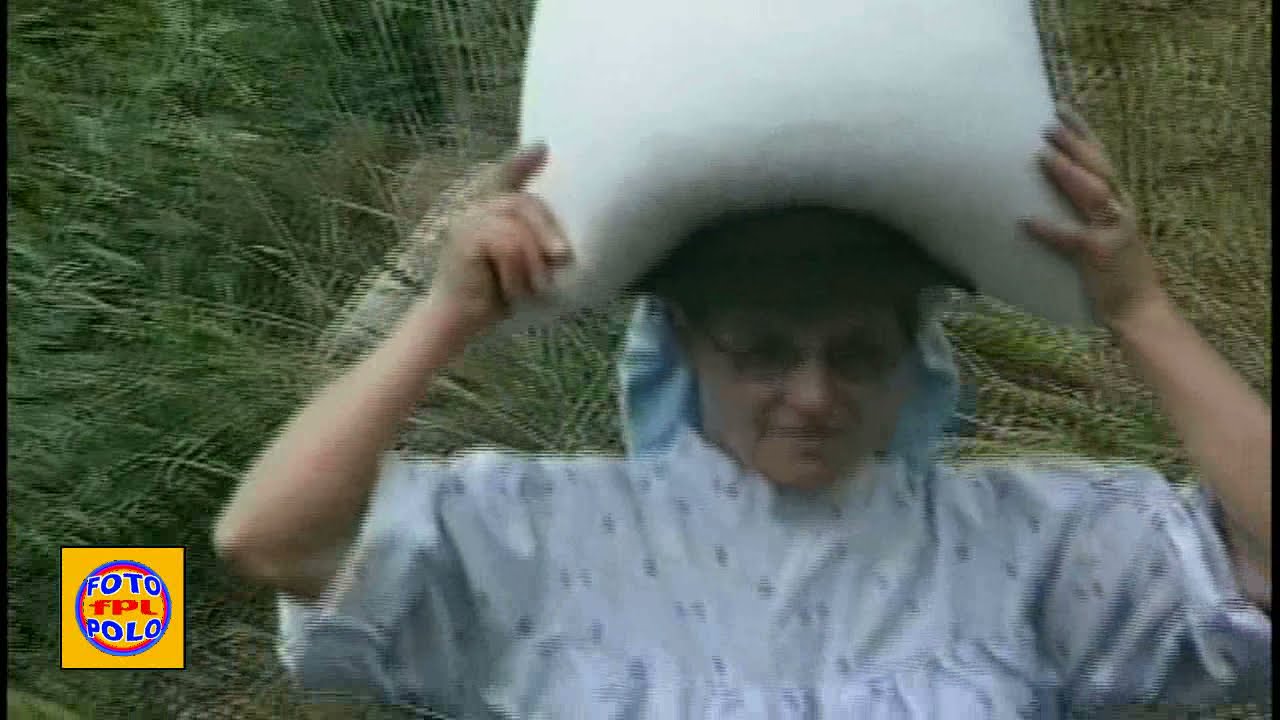Cozer Pão de Milho à Moda Antiga em Stª. Mª da Feira  ( Vídeo 1/5 )
