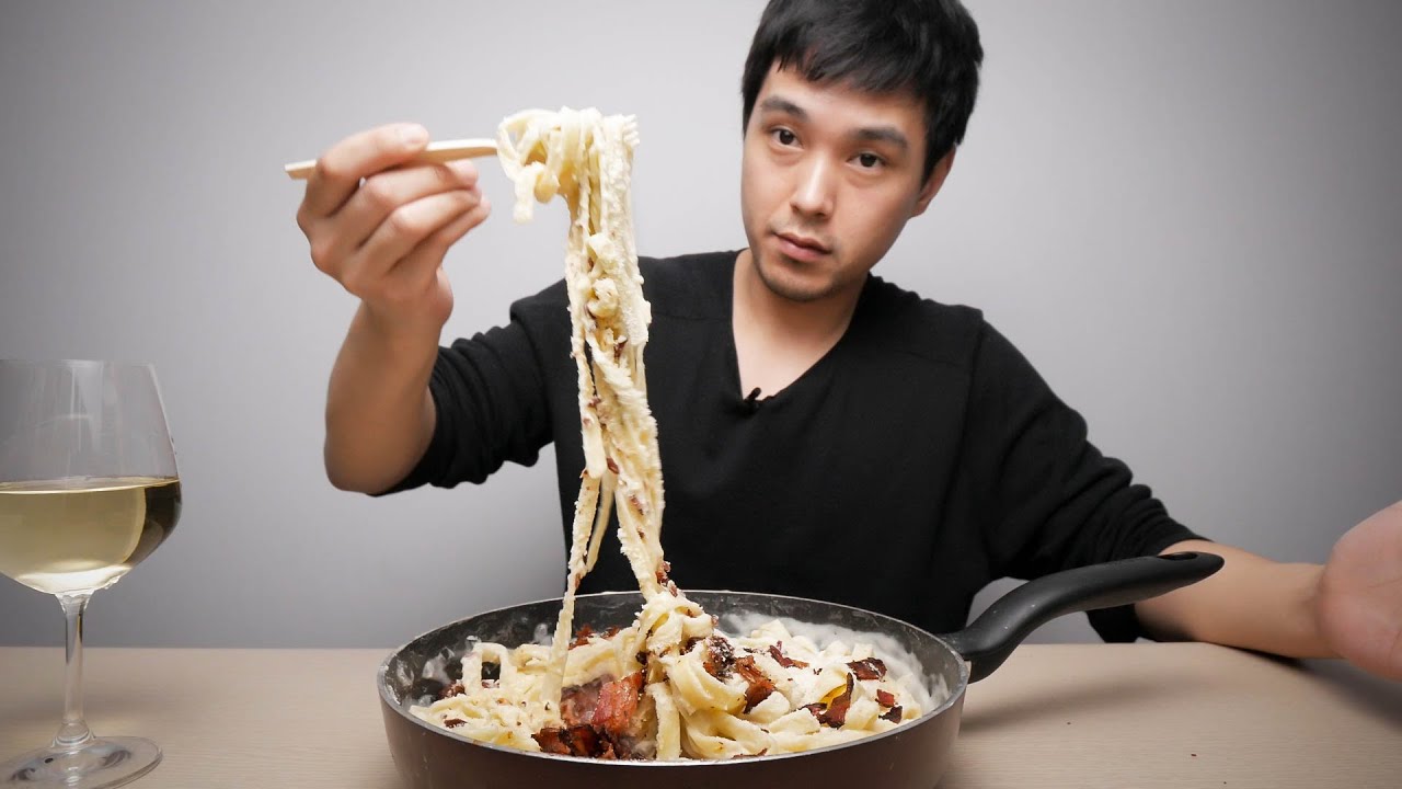 Fettuccine Alfredo Mukbang