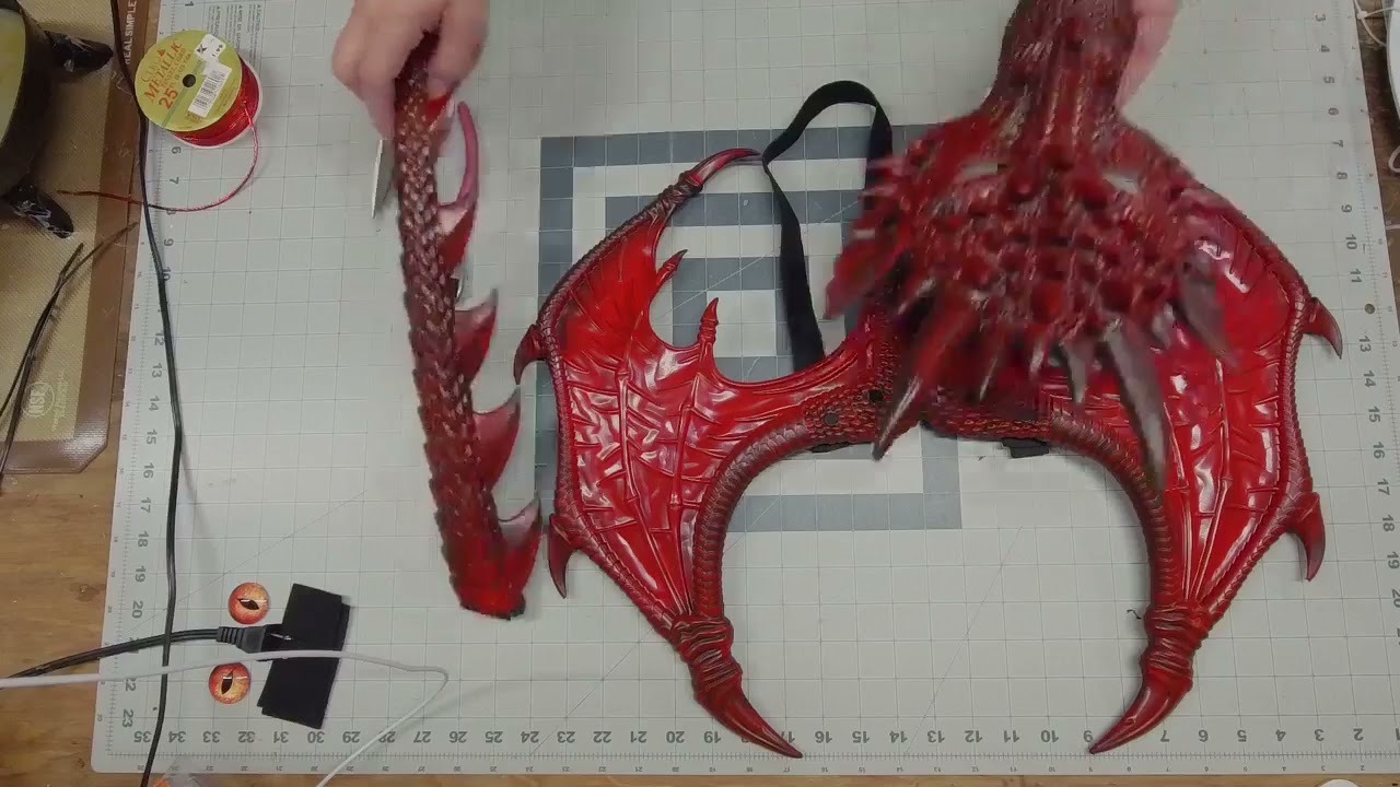 How to Make a Dragon Wreath Tutorial