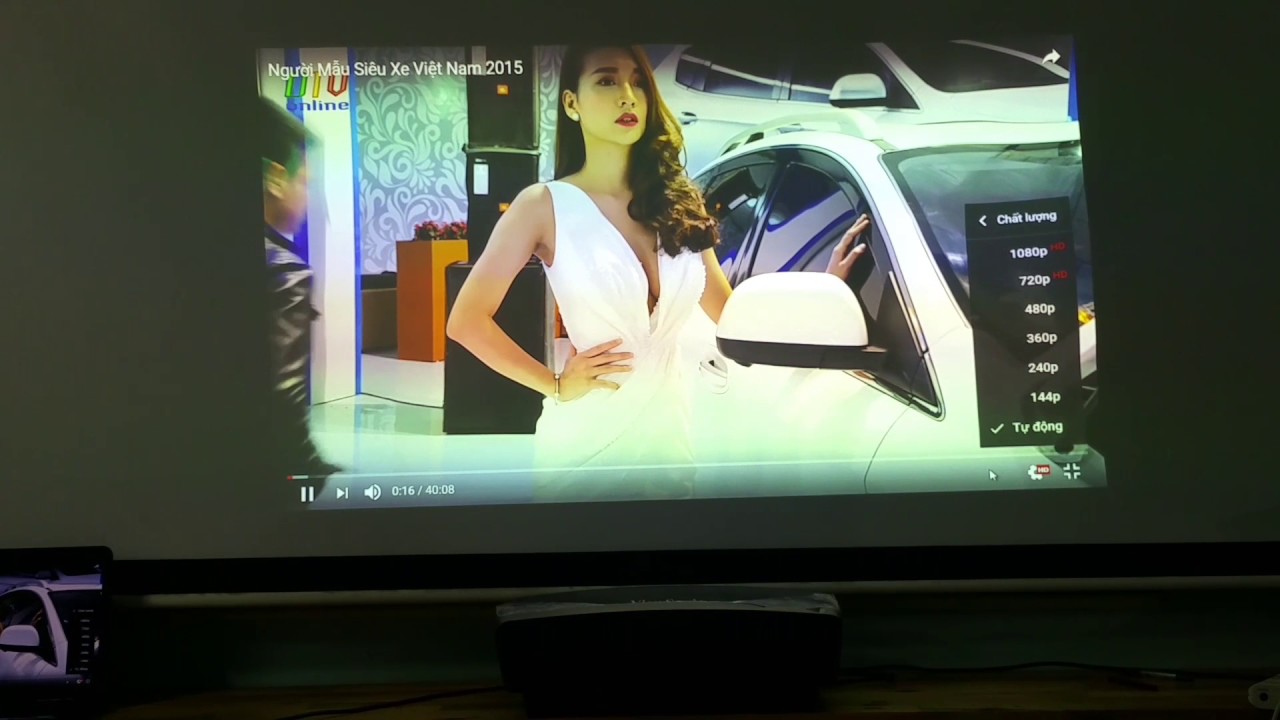 Demo Máy chiếu Laser Led siêu gần Viewsonic Ls820