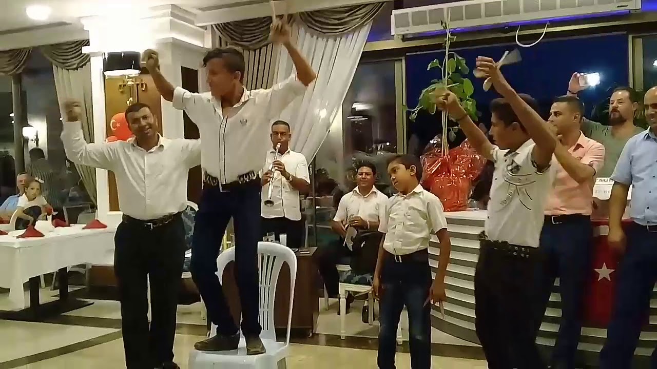 SideLa Grande oteldeki Türk gecesinde abdallar 'dan müthiş şov.