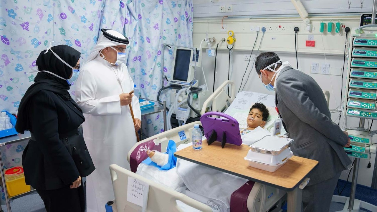 HRH the Crown Prince and Prime Minister visits the injured residents of Sitra