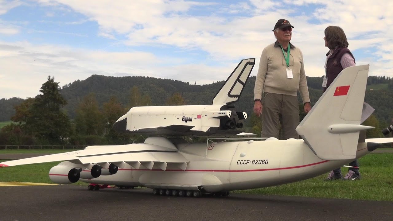ANTONOV AN-225 WITH THE BURAN RC MODEL AIRPLANE