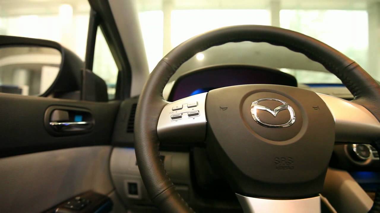 mazda 8 2011