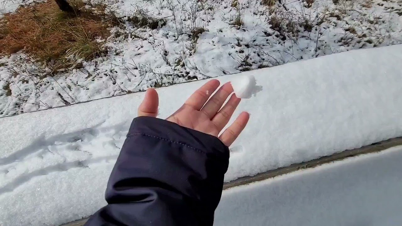 Benefits of Walking Barefoot in Snow