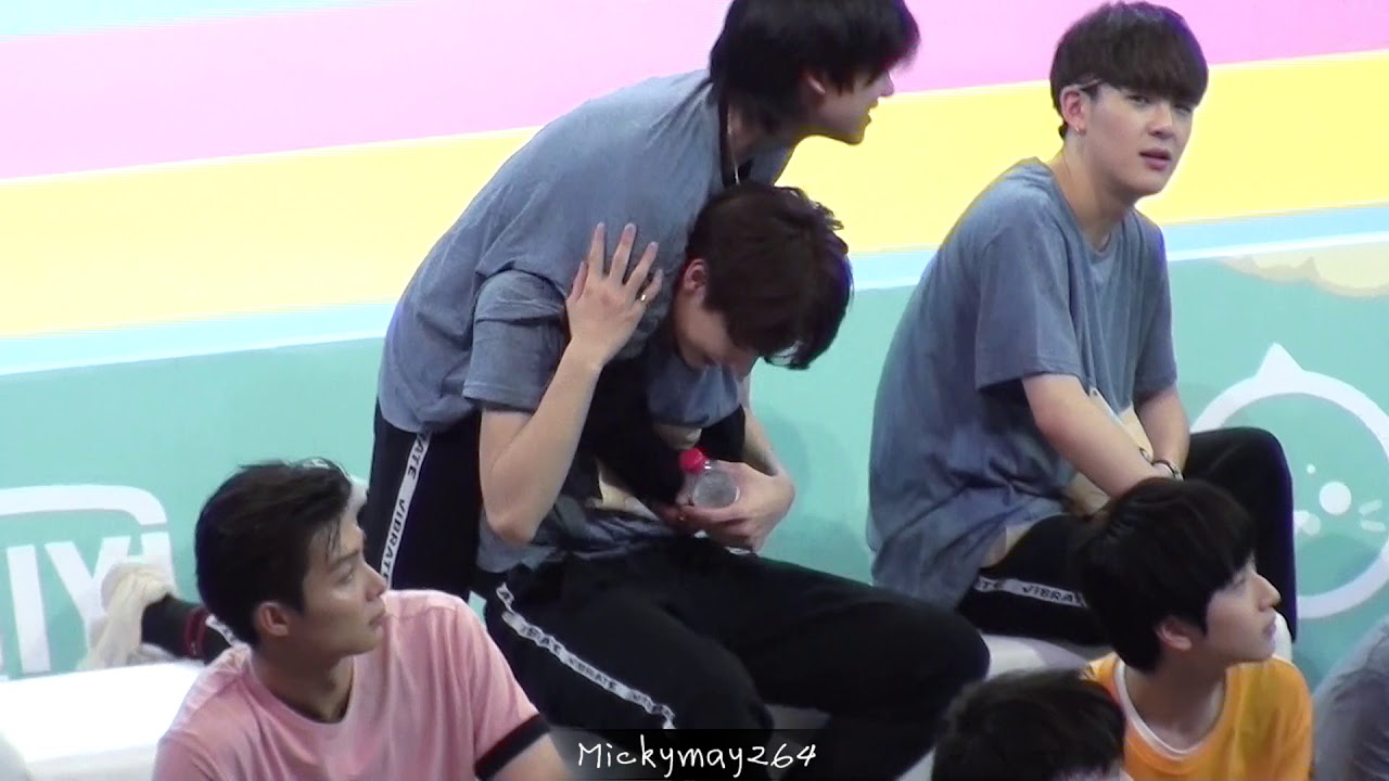 180429 IQIYI fan carnival - THE8 & JUN playing