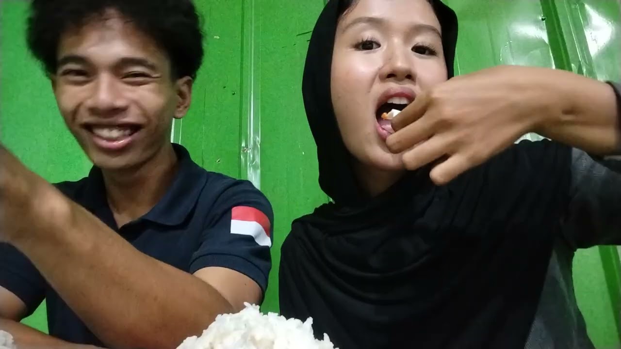 pecel lele date🤤