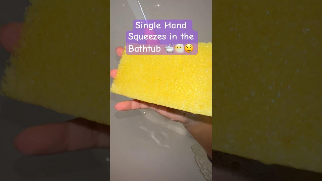 The SQUEEZING SOUNDS 🤤💛🤩🤳🛁 #asmr #asmrcommunity #squeezing #suds #spongesqueezing #relax