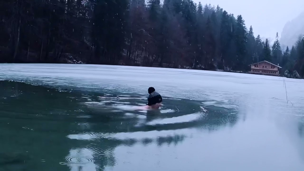 Eisbaden am Berglsteiner See