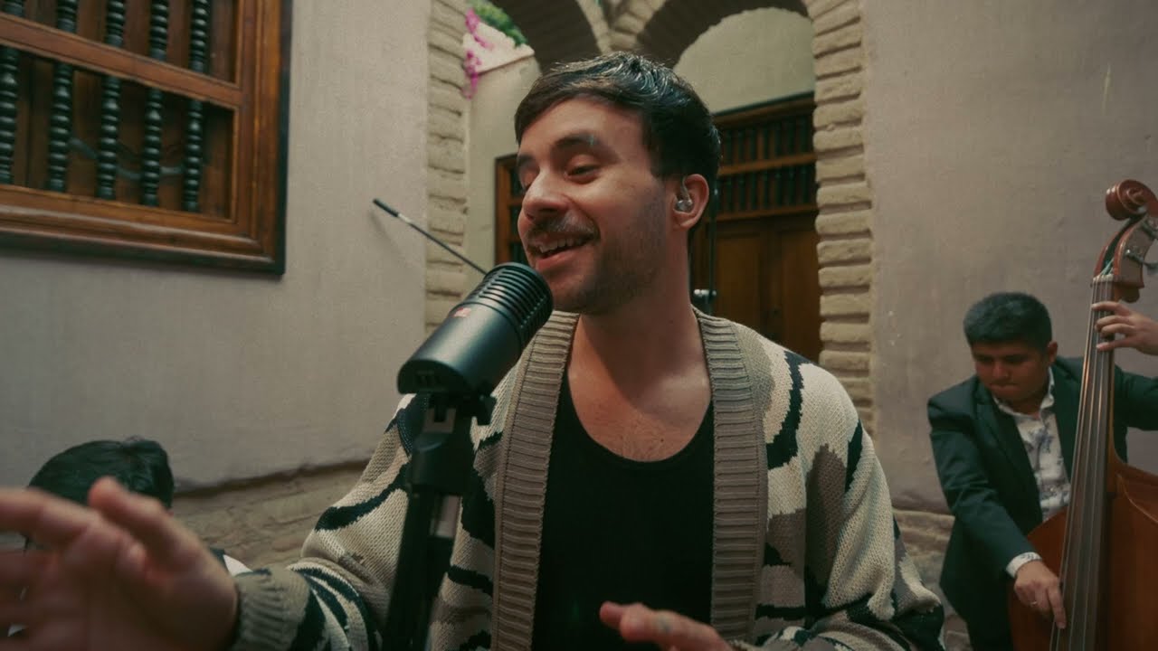 Adrián Bello  - Lo Haré Por Ti (Paulina Rubio)