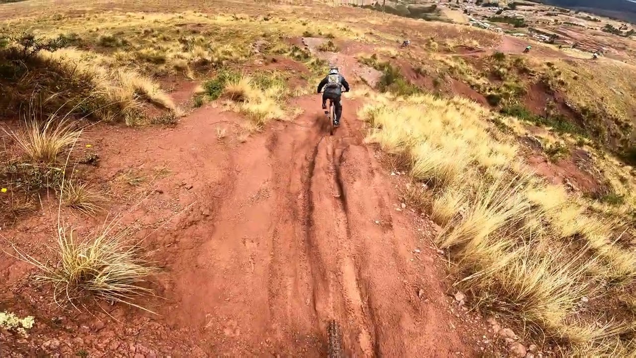 Broggi DH - Cusco (Perú, el paraíso del MTB)