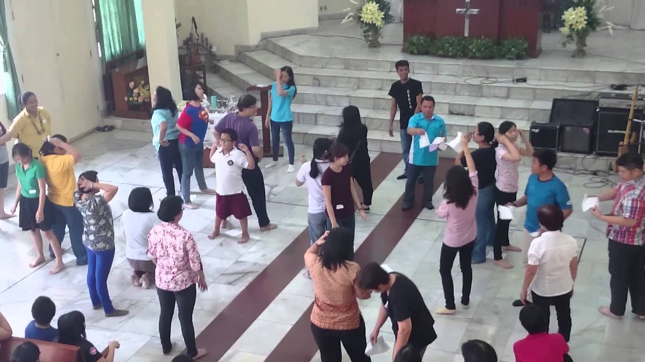 Permainan rebut tissue di pelatihan GSM GKI Kelapa