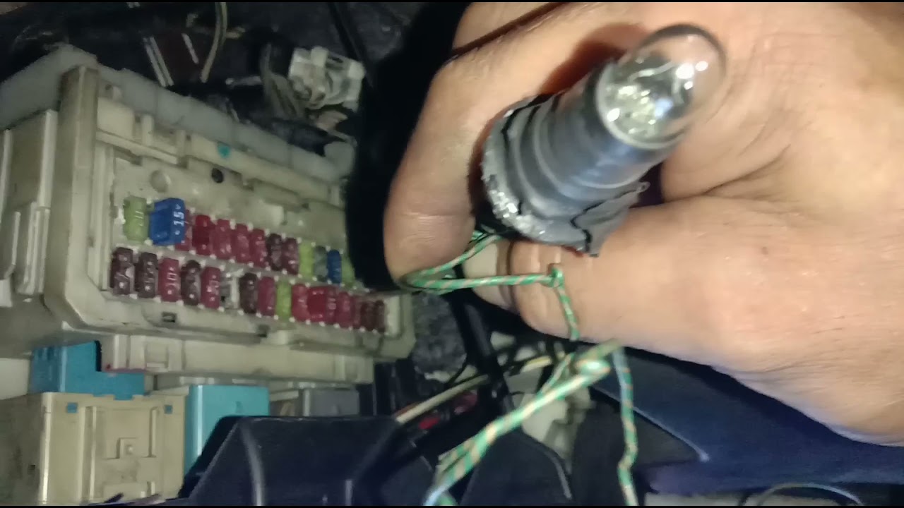 TOyota Vios Walang  Aircon Grounded saan ang Fuse ng Compresor panoorin
