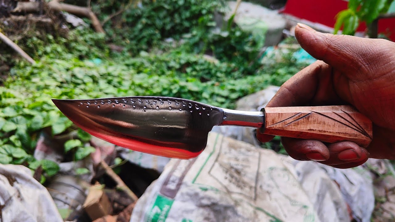 Making a sharp knife from old car scrap metal||hand made knife super surfness.🗡️