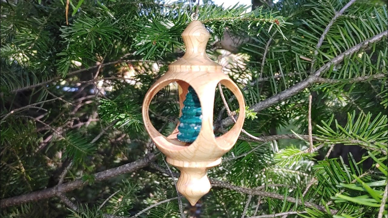 Woodturning Christmas ornament