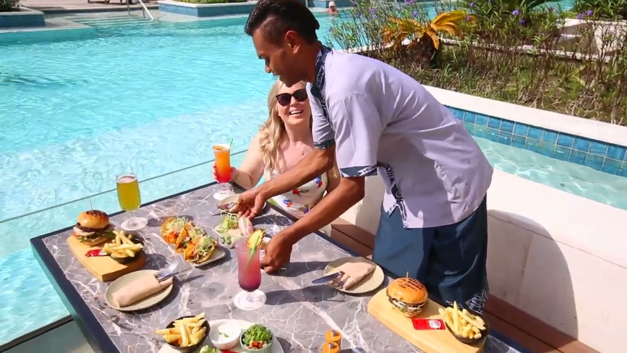 CROWNE PLAZA FIJI NADI BAY RESORT AND SPA   Overview