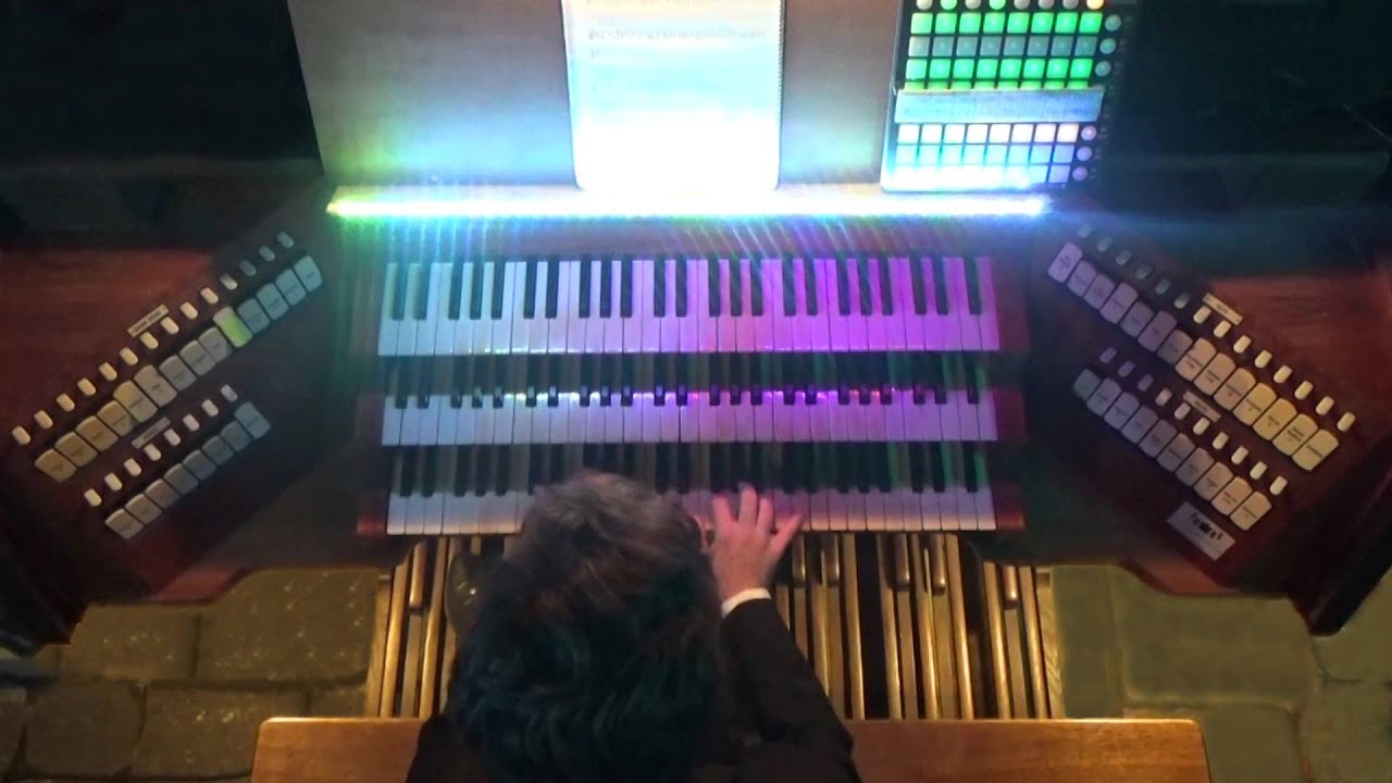 Improvisation Disney Orgue+synthétiseur (Baptiste-Florian Marle-Ouvrard)