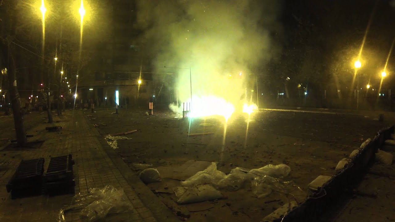 Falla L'Alguer, mascleta nocturna grabada desde dentro