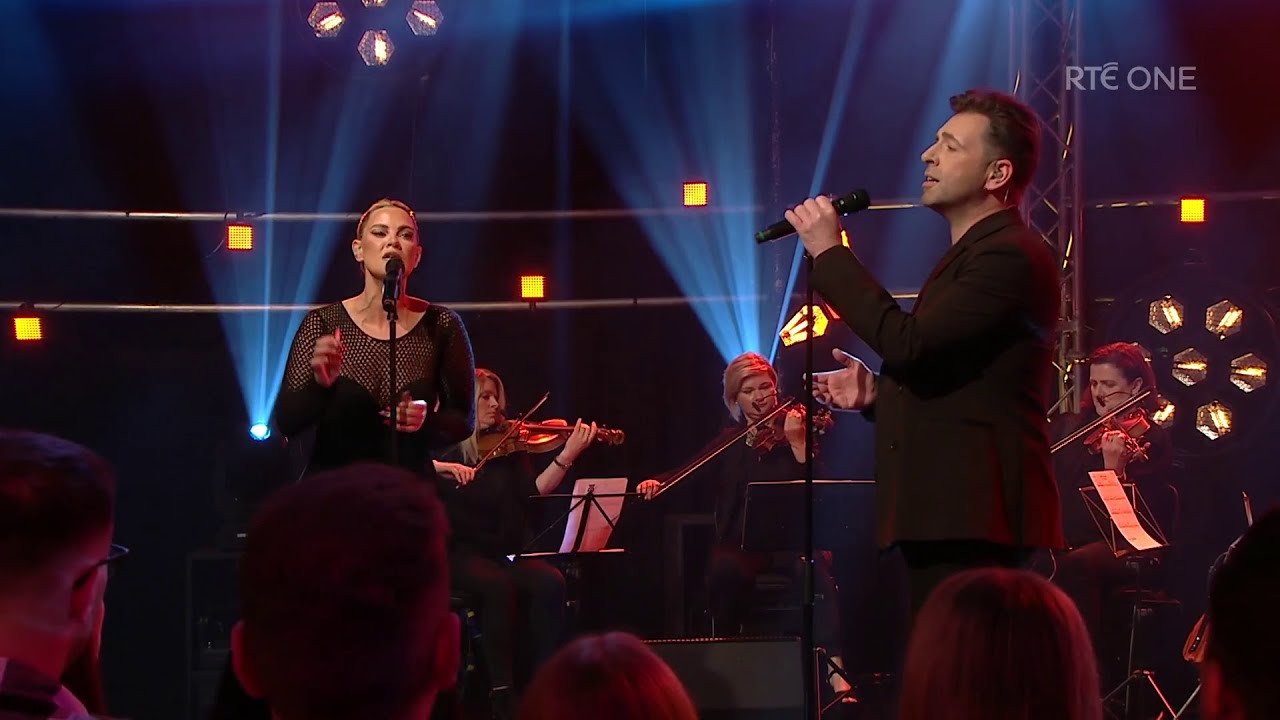 Lyra & Mark Feehily perform 