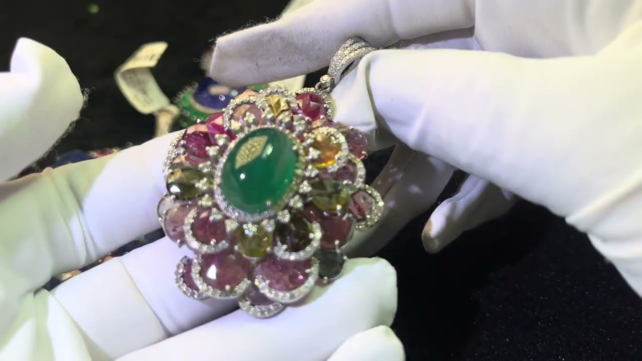 Arizona 宝石展回来的 宝石钻石银豪镶 吊坠