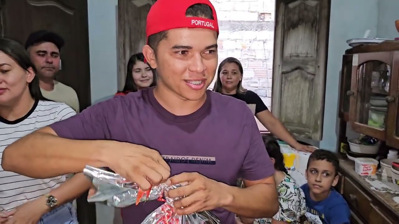 CHEGUEI DE SURPRESA NA CASA DE UMA SEGUIDORA! VEJA A EMOÇÃO
